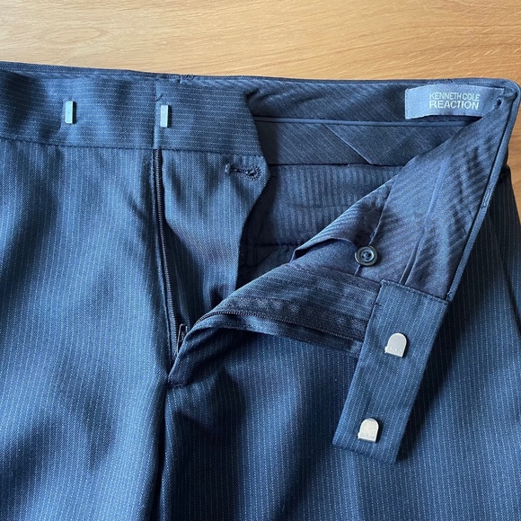 Kenneth Cole Reaction Pin Stripe Black Pants - 29x30 - Picture 4 of 7